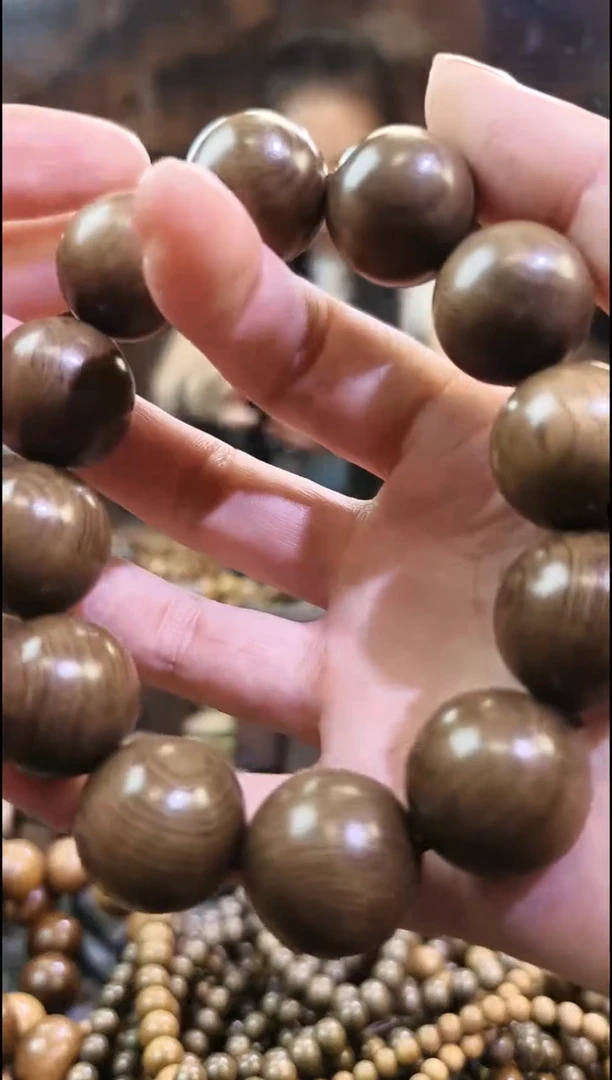 金丝 楠2.0阴沉绿手串