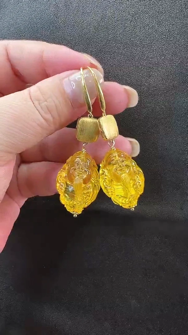 未镶嵌颈饰琥珀耳环