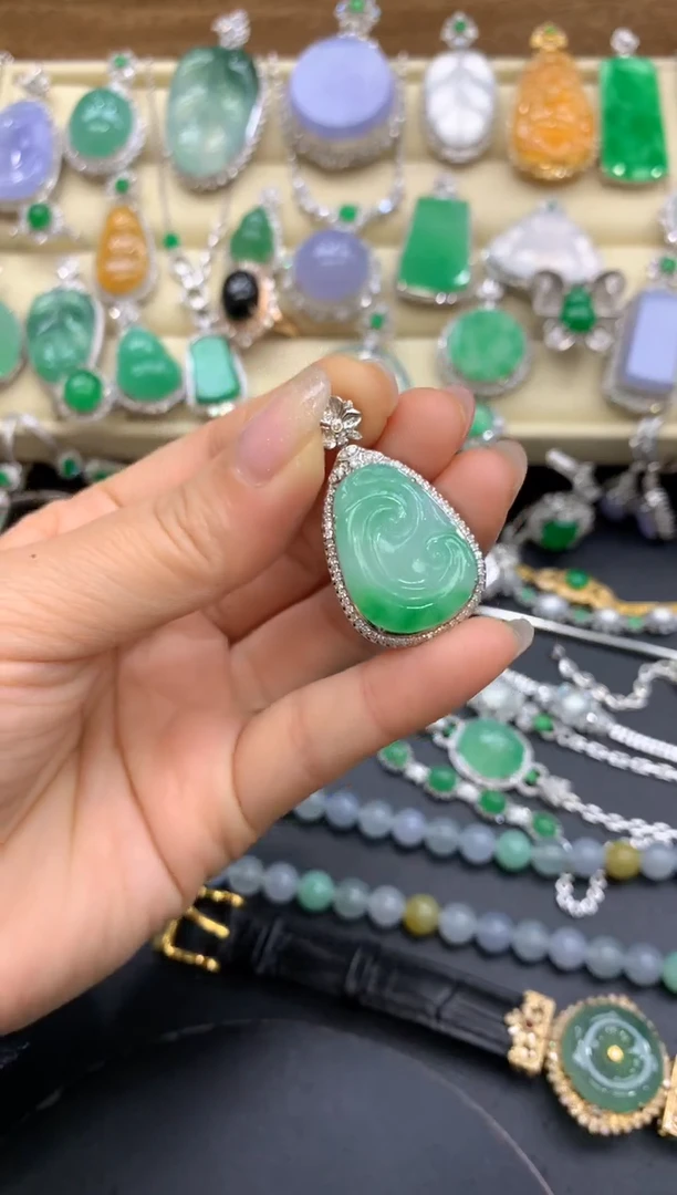 【闪购商品】翡翠颈饰18K金镶嵌98-中国好珍宝