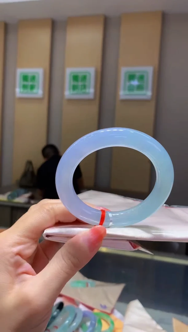 未镶嵌手镯翡翠-C63 全款31.6万 定金2万