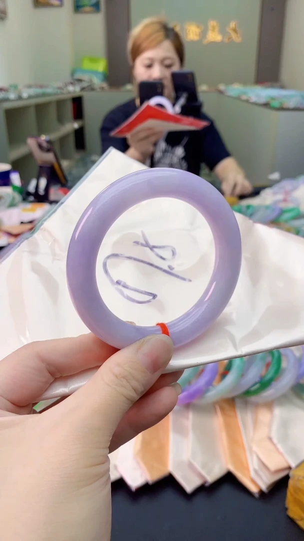 翡翠手镯未镶嵌0952550084