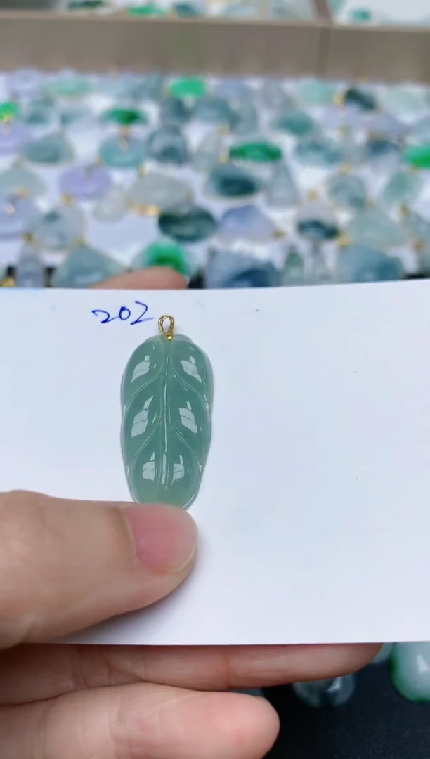 【闪购商品】翡翠颈饰18K金镶嵌天然翡翠A货    220