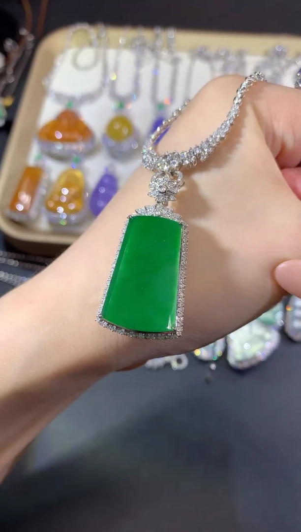 吊坠(不含链)18K金镶嵌翡翠44-无事牌（不含链扣（多样性发货一件