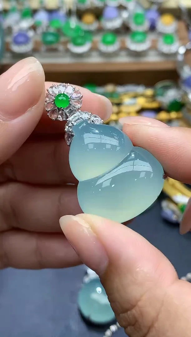 翡翠18K金镶嵌颈饰582-中国好珍宝