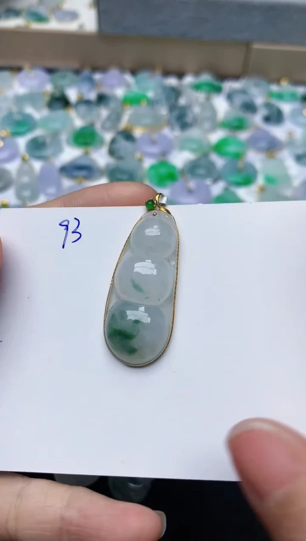 【闪购商品】翡翠颈饰18K金镶嵌天然翡翠A货