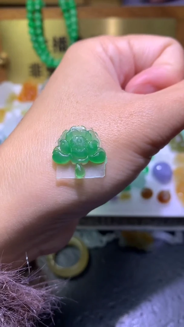 未镶嵌定制翡翠毛货