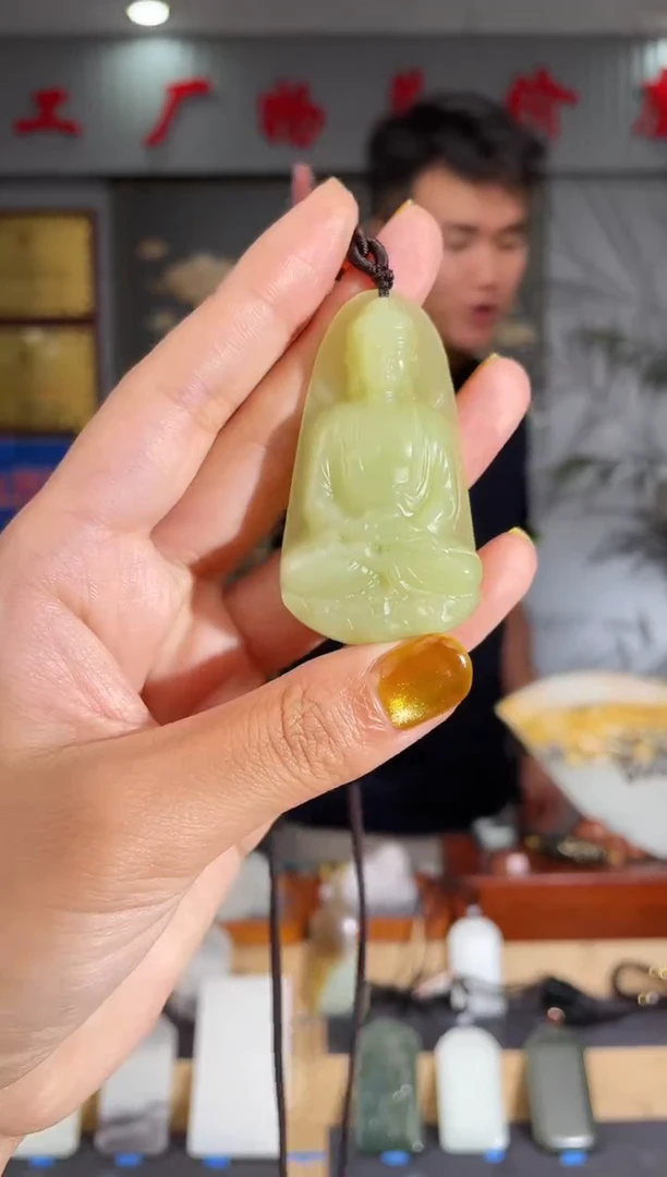 和田玉未镶嵌颈饰1