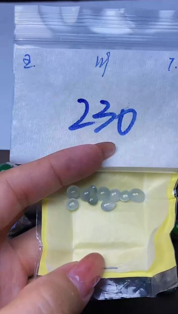 定制翡翠未镶嵌缅甸天然翡翠A货119