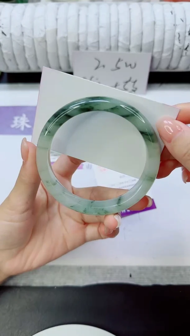 未镶嵌手镯石英质玉268/65