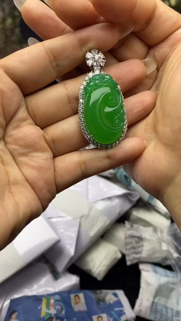 满色吊坠 所见即所得！！！