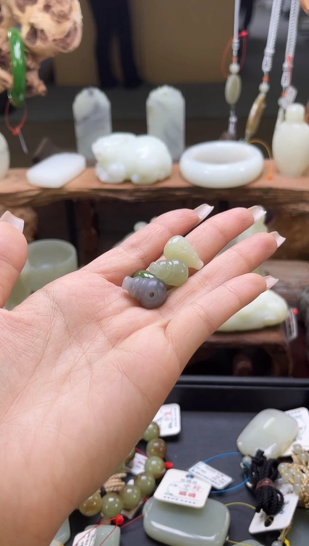 【闪购商品】和田玉单珠未镶嵌多产地三通 多样性发一