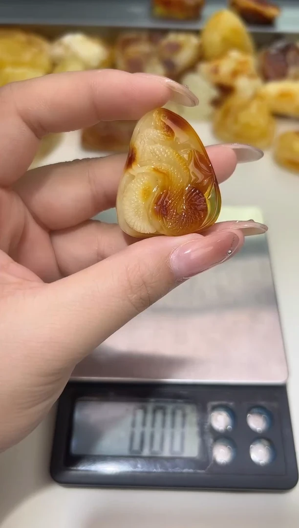 裸石琥珀未镶嵌琥珀蜜蜡吊坠