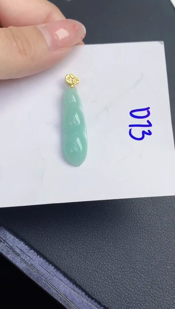 翡翠未镶嵌颈饰缅甸天然翡翠A货