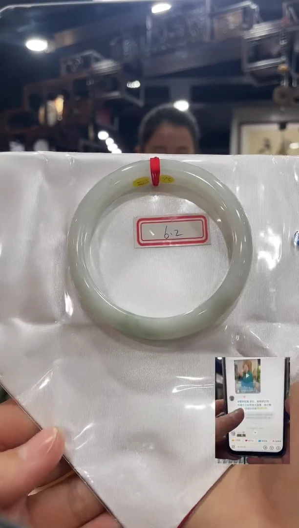 未镶嵌手镯翡翠5