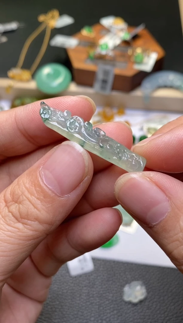 颈饰未镶嵌翡翠净货1175