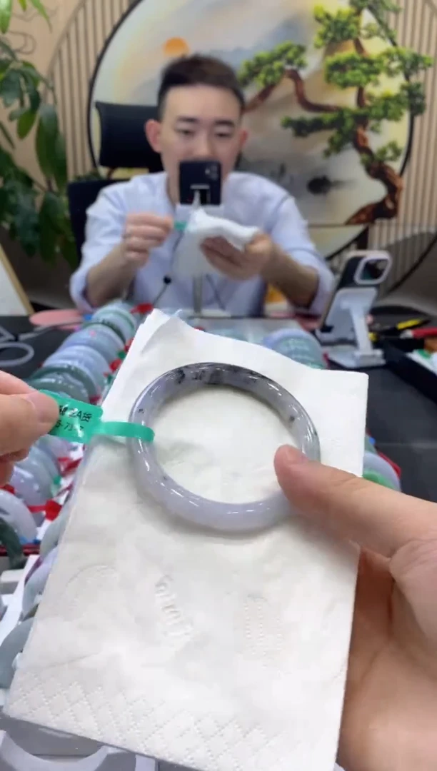 翡翠手镯未镶嵌0000004380