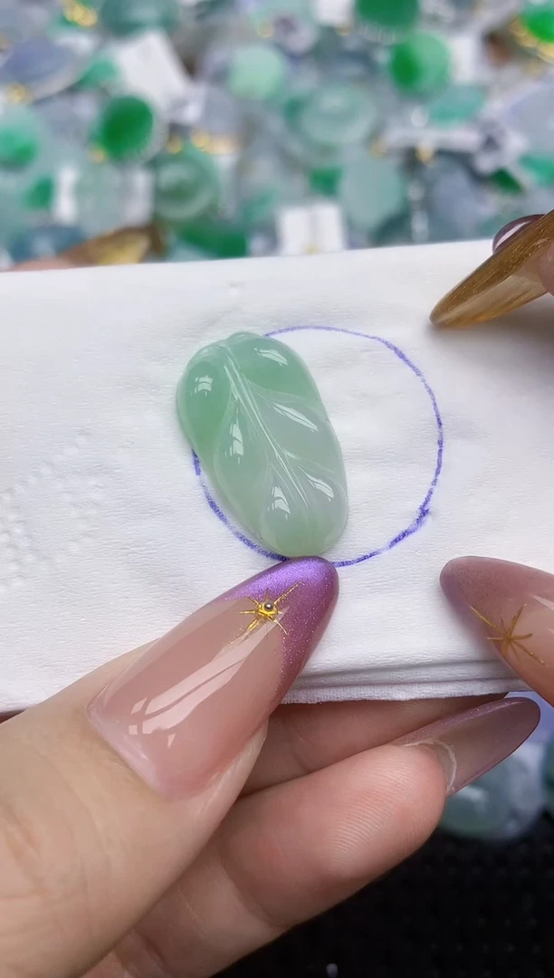 翡翠未镶嵌颈饰   天然翡翠A货  百元以上9米证书费自理