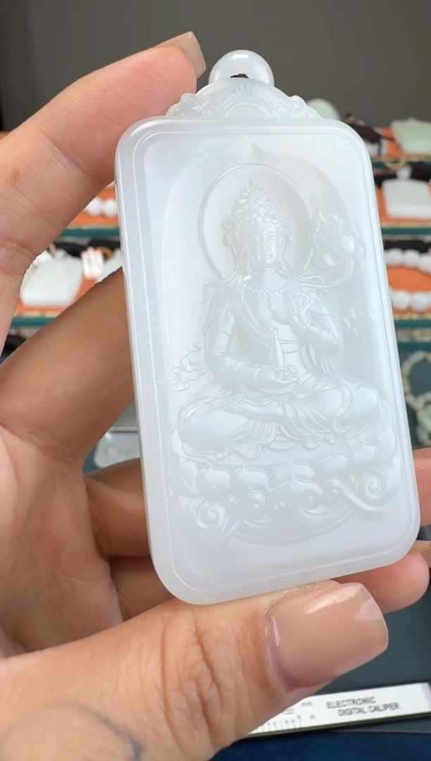 颈饰未镶嵌和田玉1