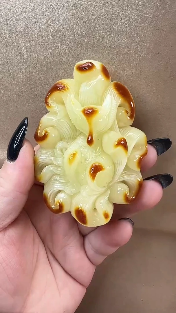 琥珀颈饰未镶嵌吊坠