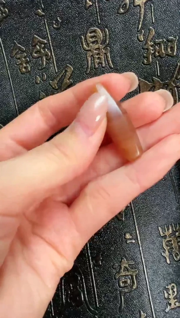 【闪购商品】玛瑙/玉髓拽在未镶嵌珠子