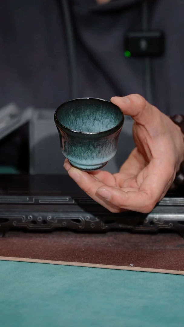 【闪购商品】122-1带足束口杯（铁胎哥窑）