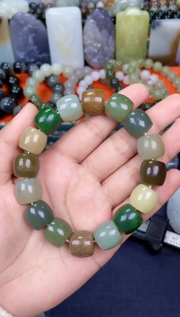 颈饰未镶嵌和田玉和田玉