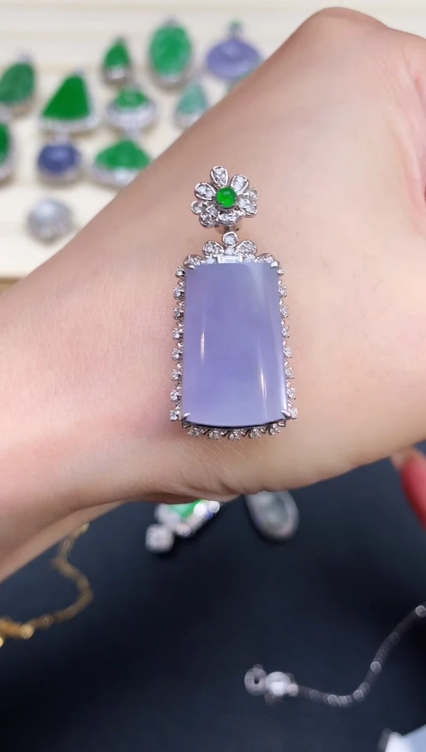 翡翠18K金镶嵌吊坠(不含链)60无事牌|7980+0