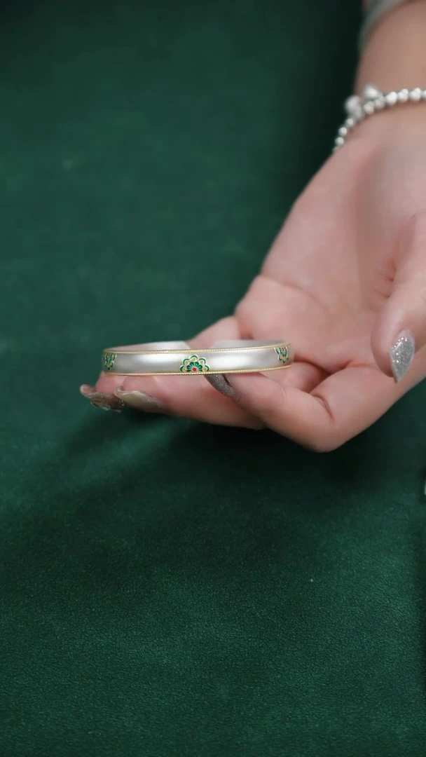 珐琅足银三生花描金手镯