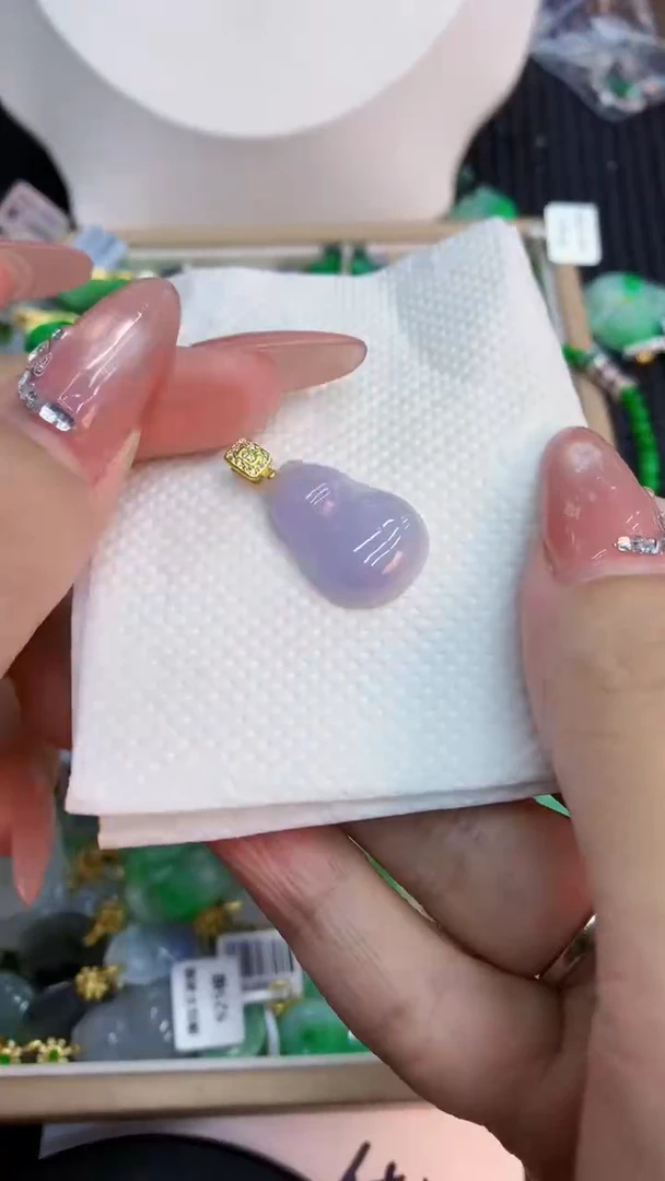 翡翠未镶嵌吊坠(不含链)1