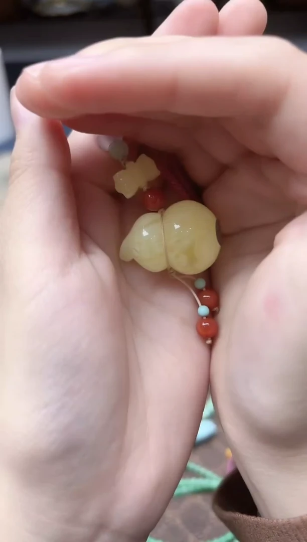 蜜蜡颈饰未镶嵌蜜蜡葫芦吊坠DY