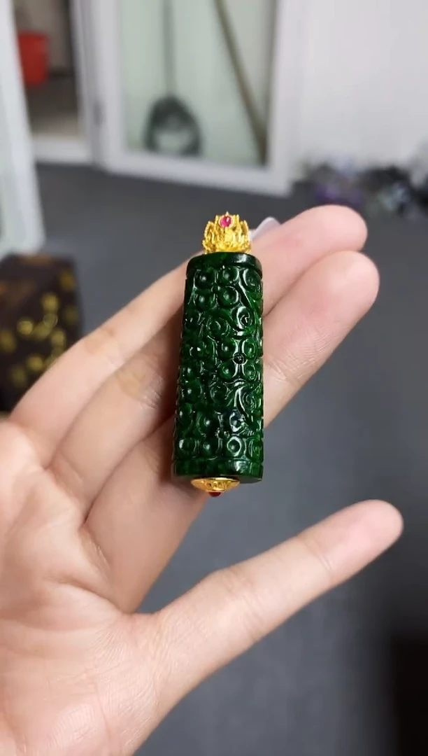 颈饰未镶嵌翡翠吊坠