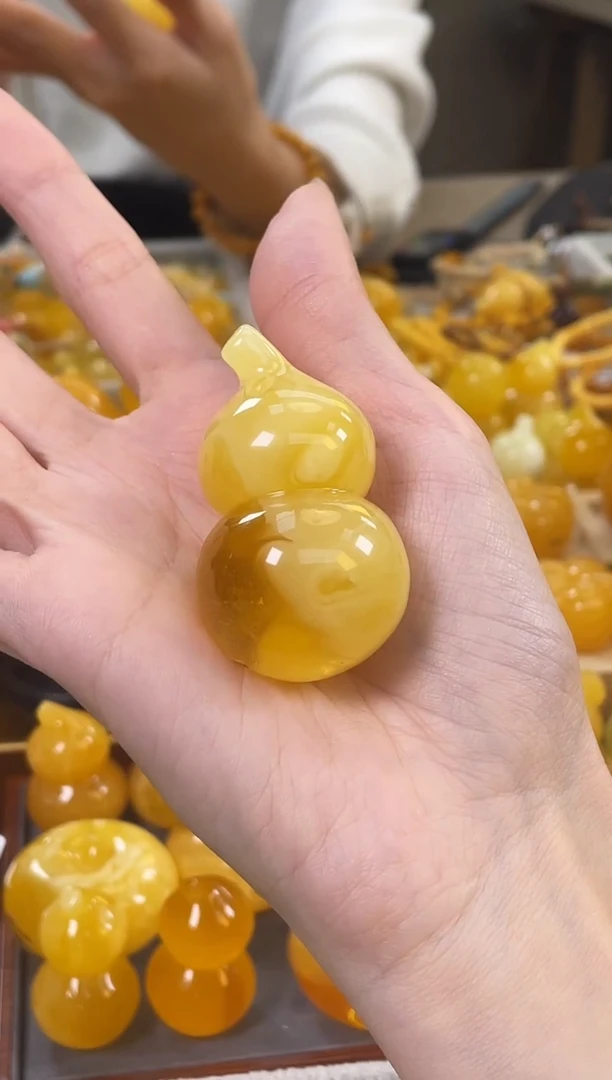 裸石琥珀未镶嵌余*J 90