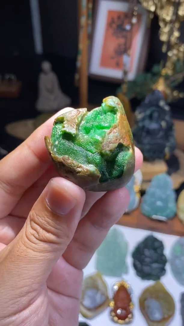 翡翠未镶嵌颈饰C****e翡翠