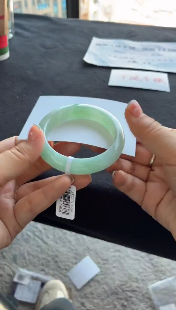 未镶嵌手镯翡翠（冬至专属）买断价XW23018569