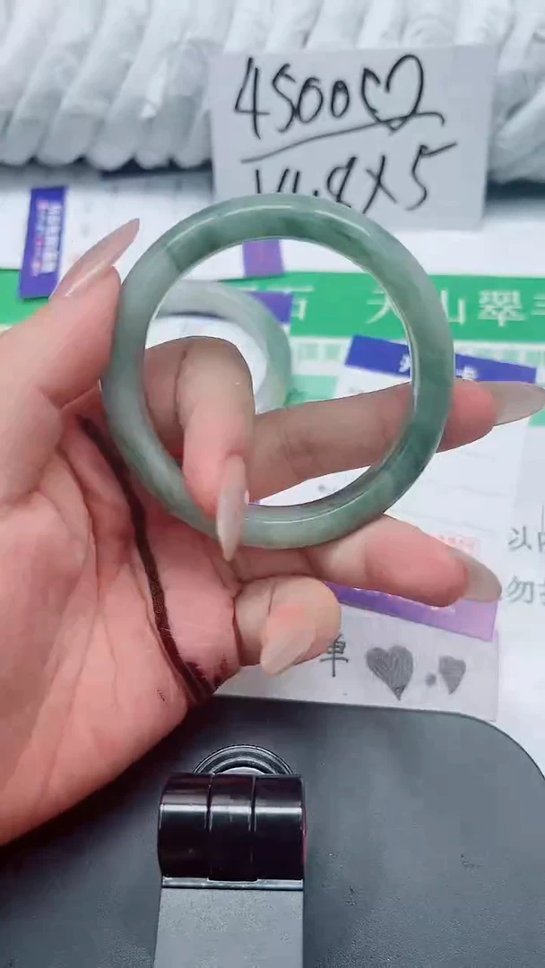 石英质玉手镯未镶嵌137-54.7