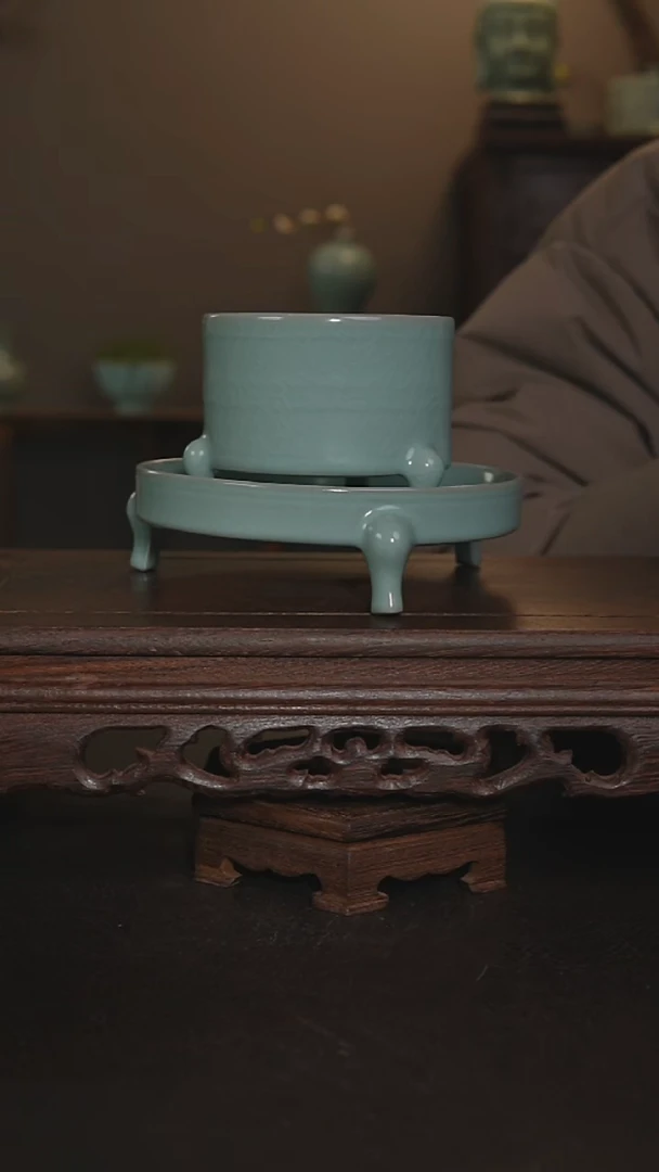 摆件瓷仿古釉手工笔洗+三足炫纹尊小号