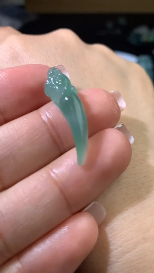 未镶嵌定制翡翠毛货