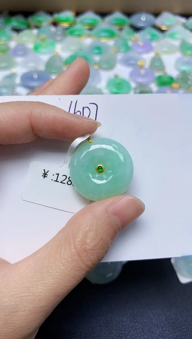 翡翠18K金镶嵌颈饰 天然缅甸翡翠A货