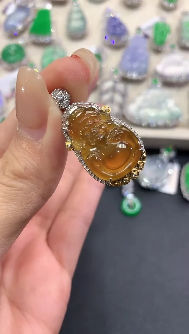 【闪购商品】翡翠吊坠(不含链)18K金镶嵌q44