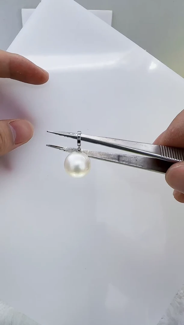 18K金镶嵌海水珍珠DA海水澳白吊坠11-12 y577