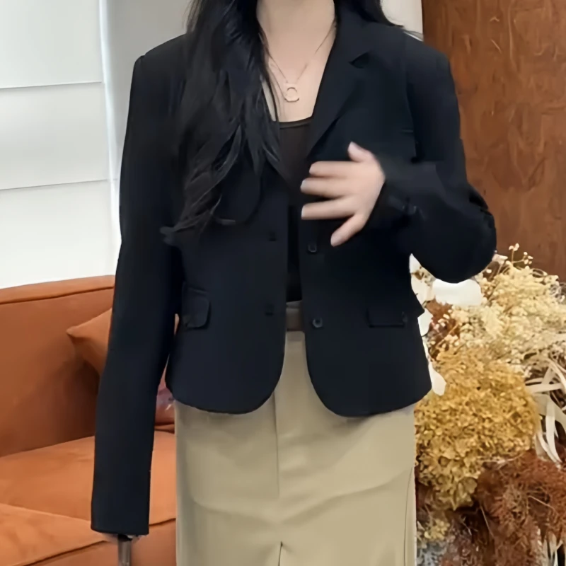 早秋短款西装外套设计感休闲风英伦风长袖休闲显瘦时尚风西装外套