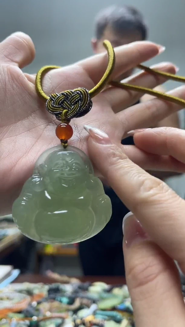 未镶嵌岫玉吊坠·