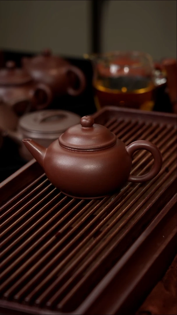 茶壶紫砂石红水瓶