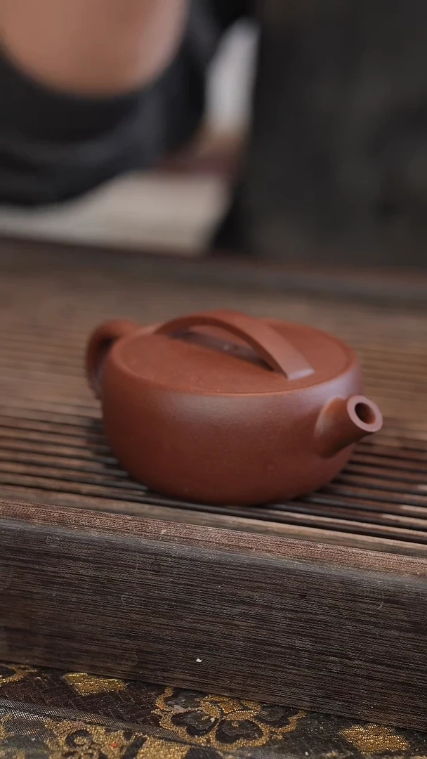 茶壶紫砂一片瓦 变色龙 半手工 150cc