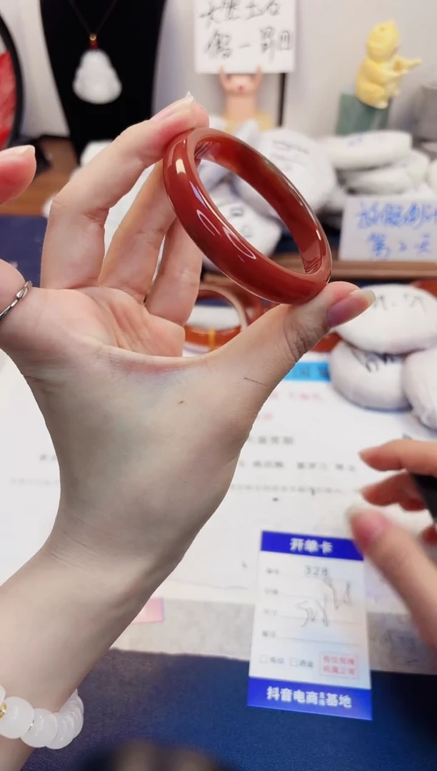 【闪购商品】石英质玉手镯未镶嵌328-玛瑙-圈口52