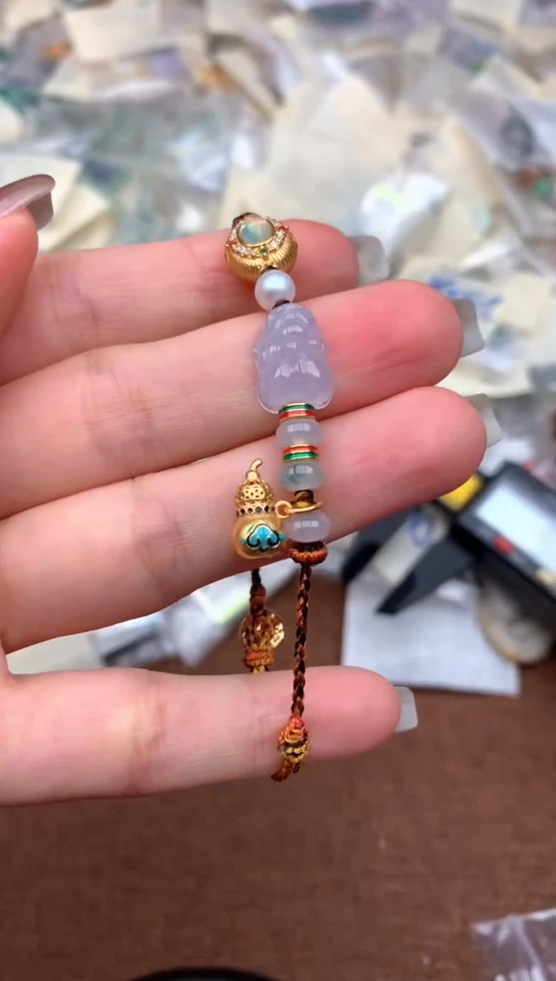 未镶嵌挂件翡翠—