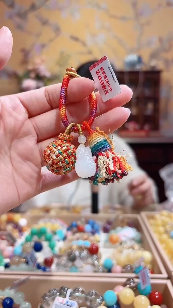 未镶嵌手绳和田玉设计款手绳