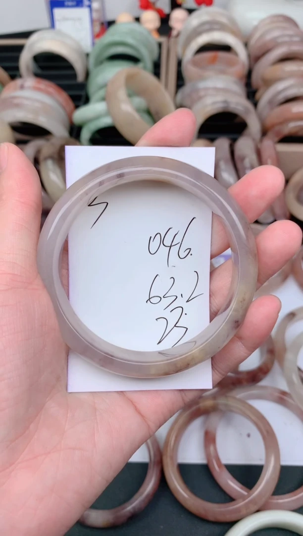 未镶嵌手镯石英质玉046