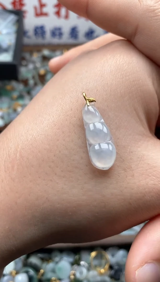 【闪购商品】翡翠颈饰未镶嵌哥哥