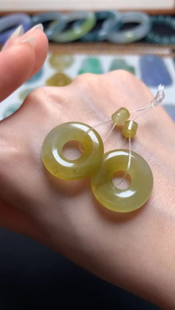 定制翡翠未镶嵌0130425635